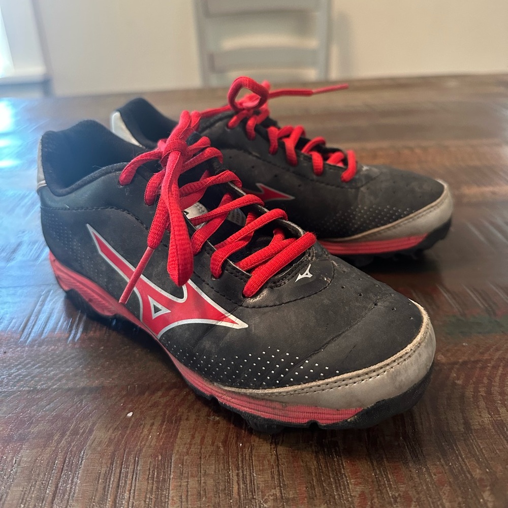 Mizuno Kids Baseball Cleats - Black and Red